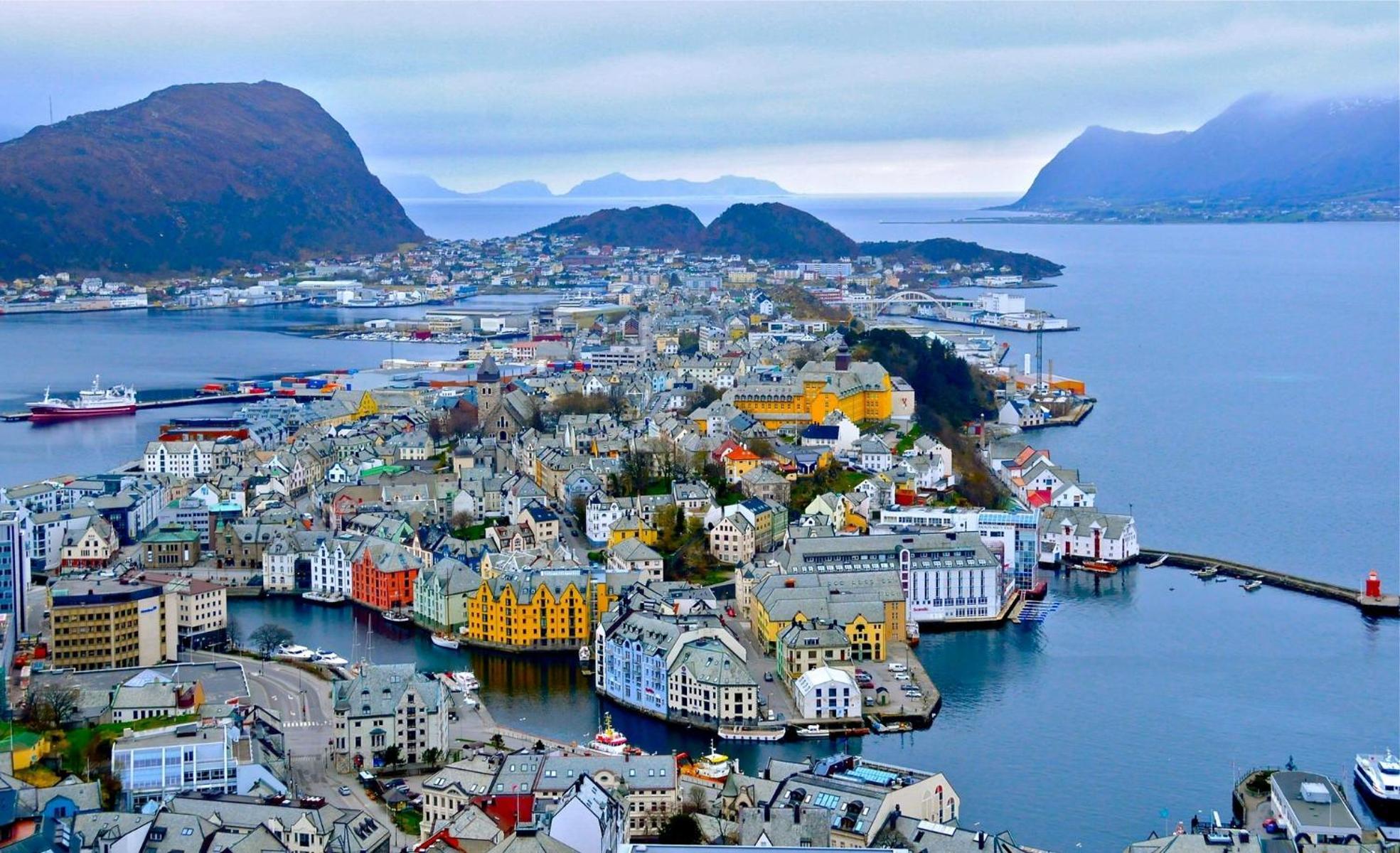 Sunny Apartment In Alesund City Exterior foto
